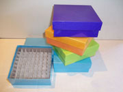 Cajas de congelación en cartón para freezer  Destinadas para la conservación y almacenaje de muestras en frío     Para 81 tubos 1.5/2 ml, U$S 3.27  Para 100 tubos 0.5 ml, U$S